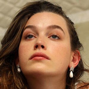 victoria pedretti naked|Victoria Pedretti nude pictures, onlyfans leaks, playboy photos,。